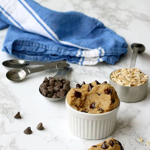 Small Batch Edible Cookie Dough - Domestic Dreamboat #glutenfree #cookiedough #chocolatechip