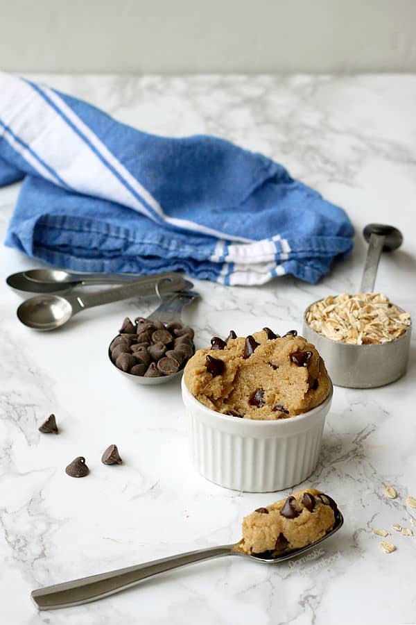 Small Batch Edible Cookie Dough - Domestic Dreamboat #glutenfree #cookiedough #chocolatechip