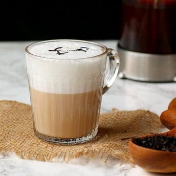 London fog latte in a clear mug