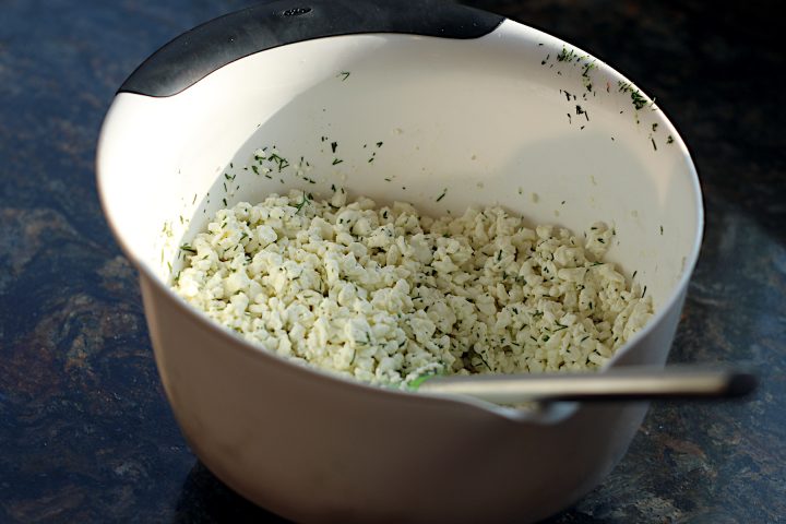Cottage cheese and dill filling for Ukrainian Perishke