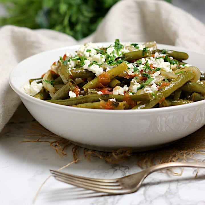 Domestic Dreamboat: Real, Easy, Food. Greek-Style Green Beans in a white bowl.